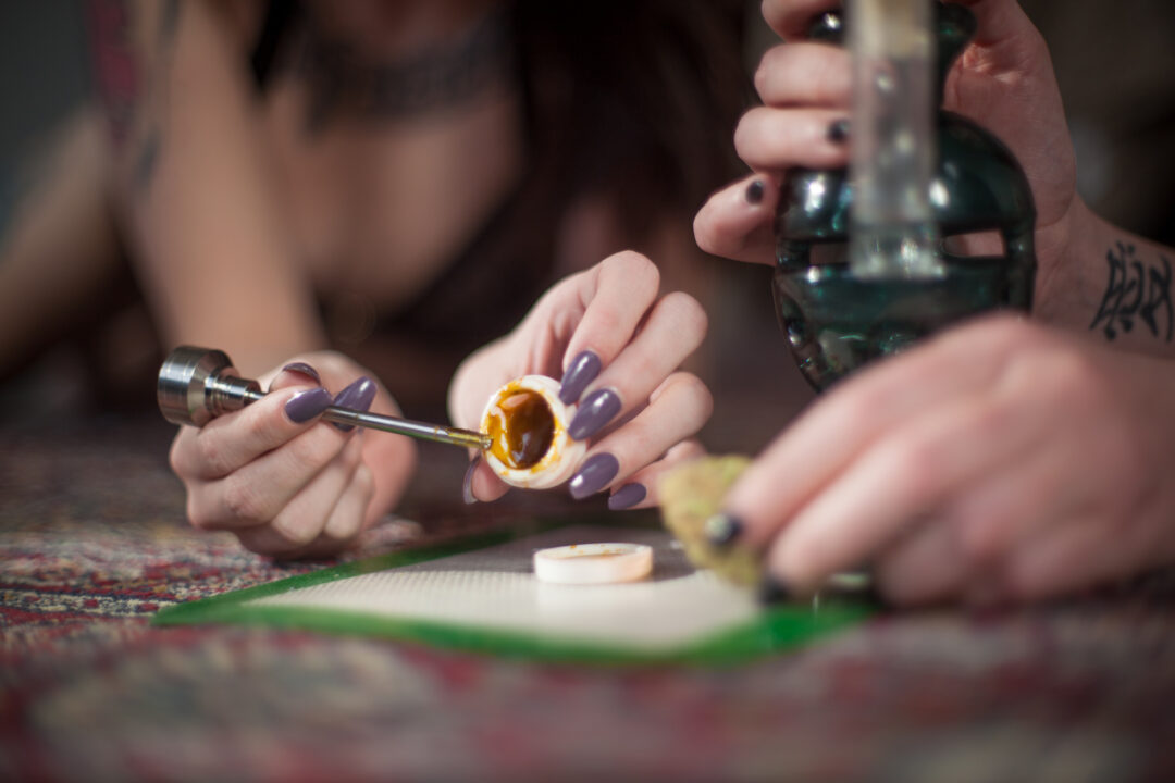 Cannabis Dabbing 101: What Is It And How Does It Work?