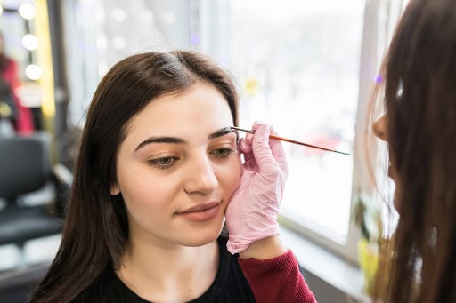 Reasons to Start Offering Airbrush Brows